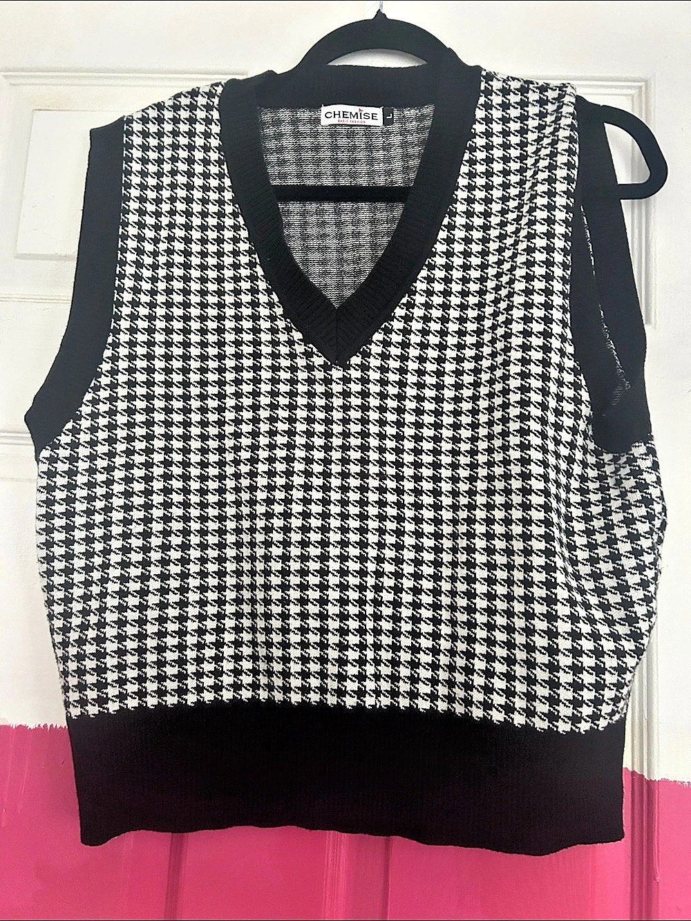 NEVER WORN Houndstooth V-Neck Sweater Vest